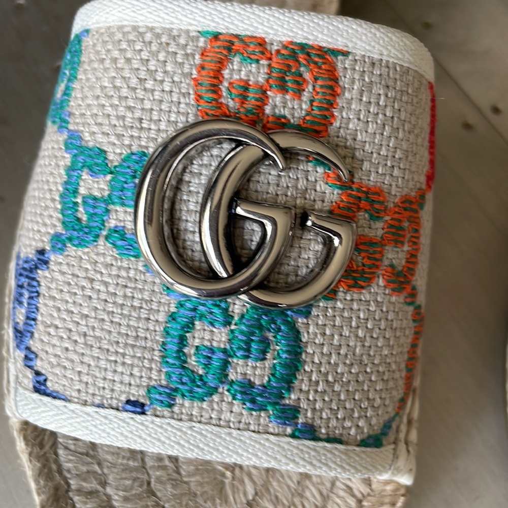 Gucci White Canvas Slide Sandals with Multicolor GG Motif - Picture 2 of 11
